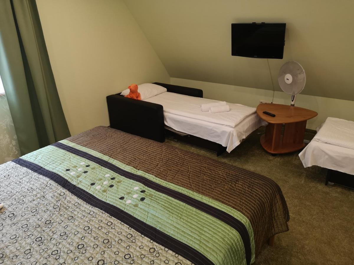 Hotel Senlici Єлгава Екстер'єр фото