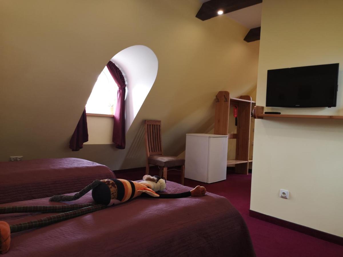 Hotel Senlici Єлгава Екстер'єр фото