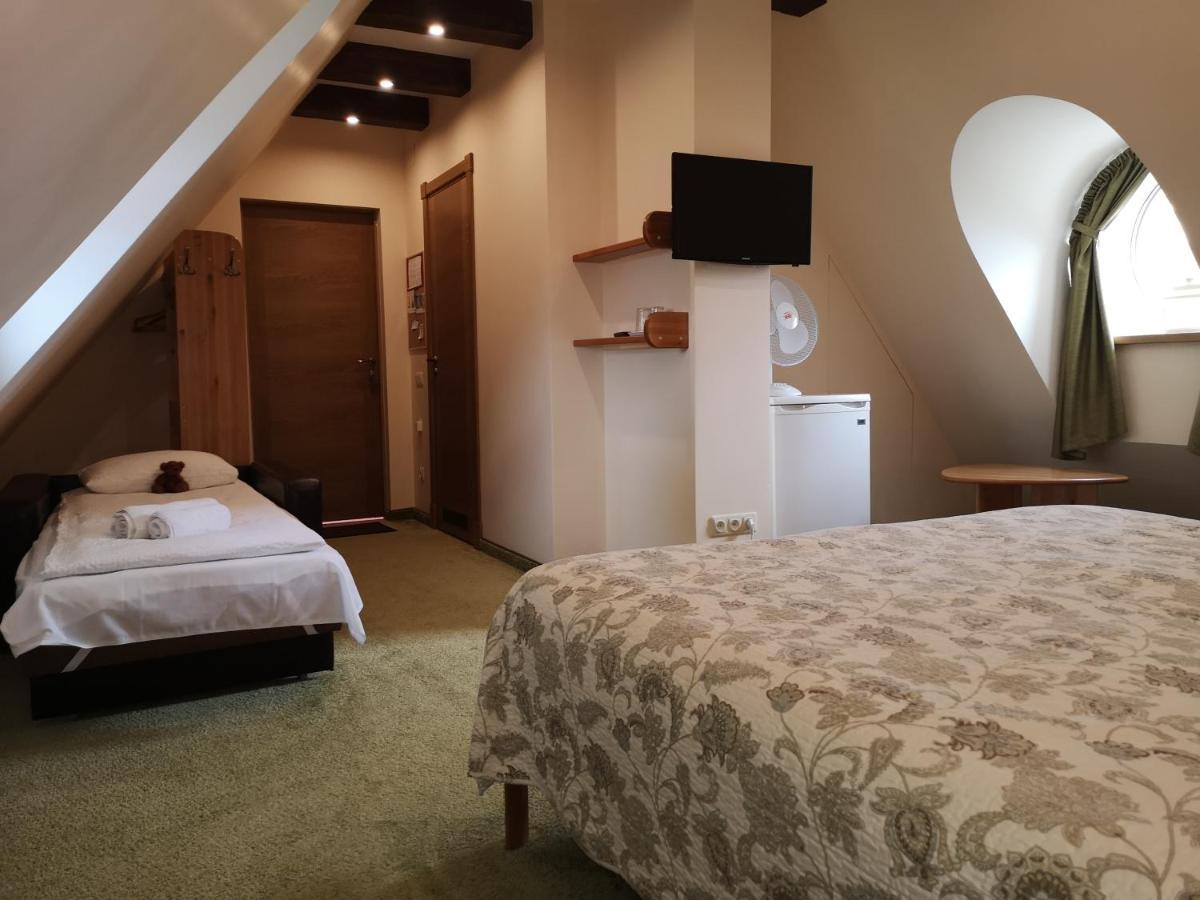 Hotel Senlici Єлгава Екстер'єр фото