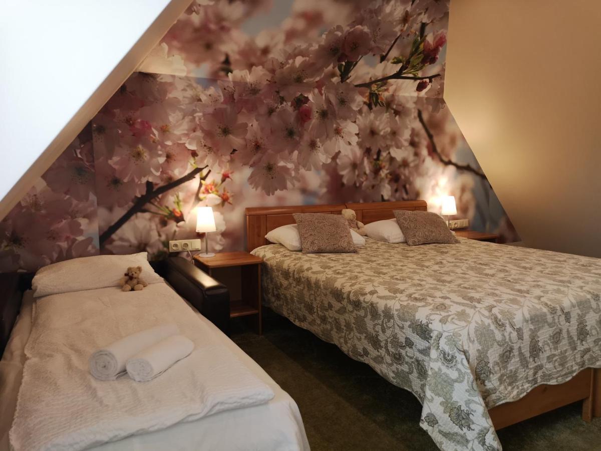 Hotel Senlici Єлгава Екстер'єр фото